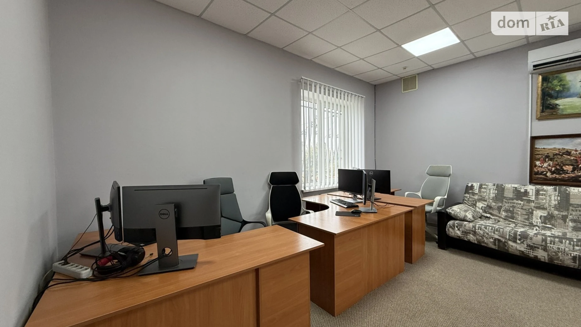 Сдается в аренду офис 158 кв. м в бизнес-центре, цена: 750 $ - фото 2