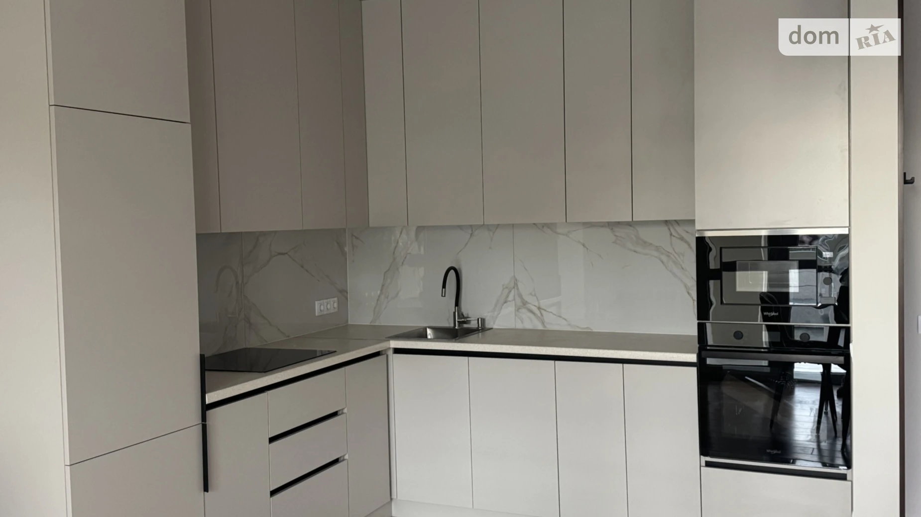 Продается 1-комнатная квартира 41 кв. м в Ужгороде, ул. Собранецкая, 100 - фото 3