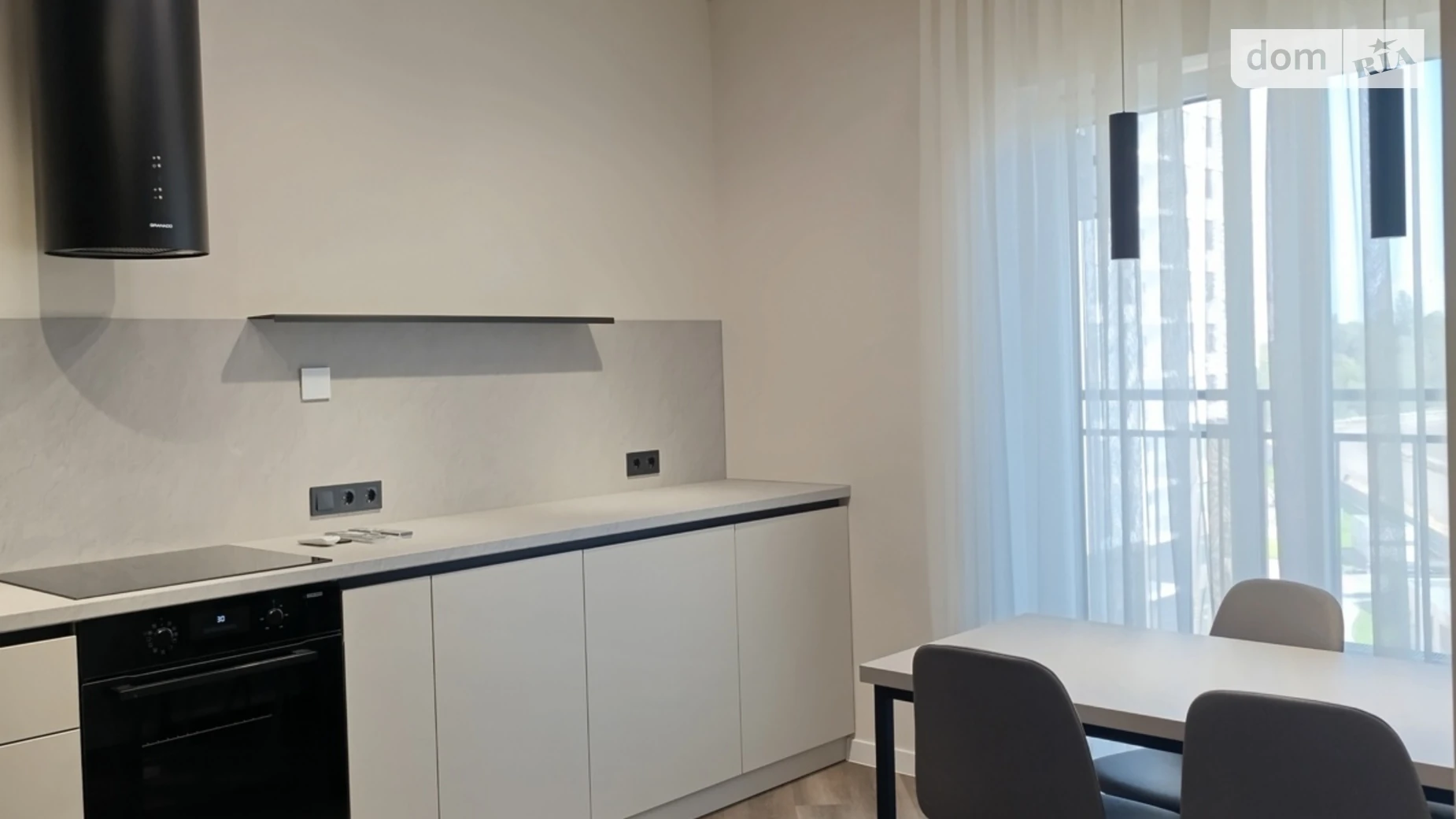 Сдается в аренду 1-комнатная квартира 42 кв. м в Одессе, ул. Краснова, 1В - фото 2