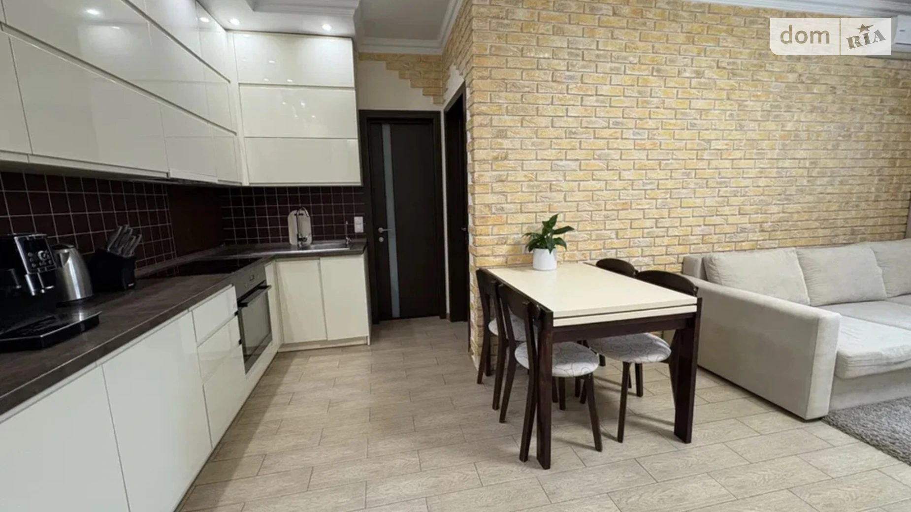 Продается 1-комнатная квартира 42 кв. м в Киеве, ул. Юлии Здановской(Михаила Ломоносова), 50/2 - фото 2
