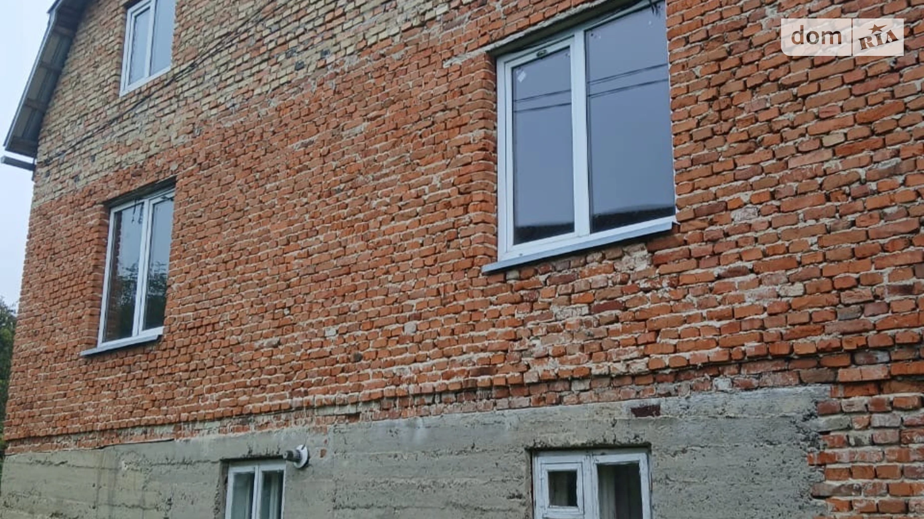 Продается дом на 2 этажа 214 кв. м с бассейном, цена: 52000 € - фото 2