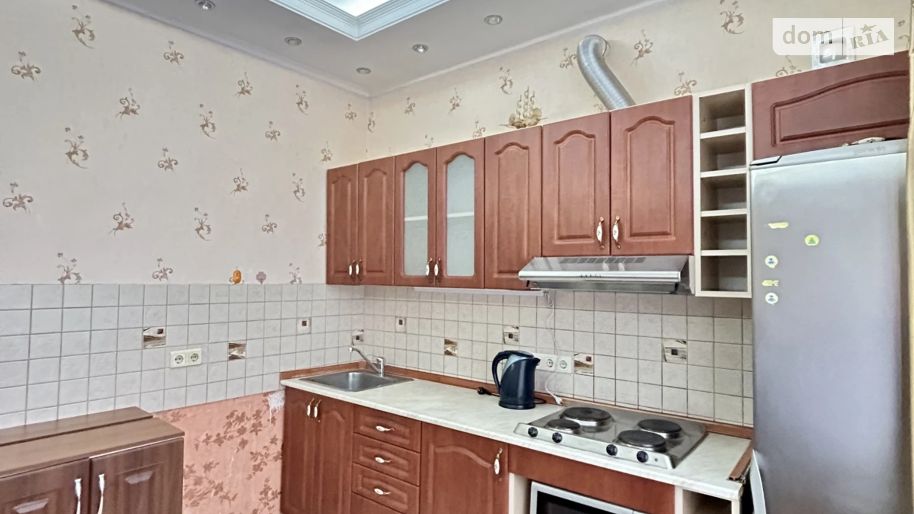 Сдается в аренду 2-комнатная квартира 80 кв. м в Киеве, ул. Белорусская, 32 - фото 2