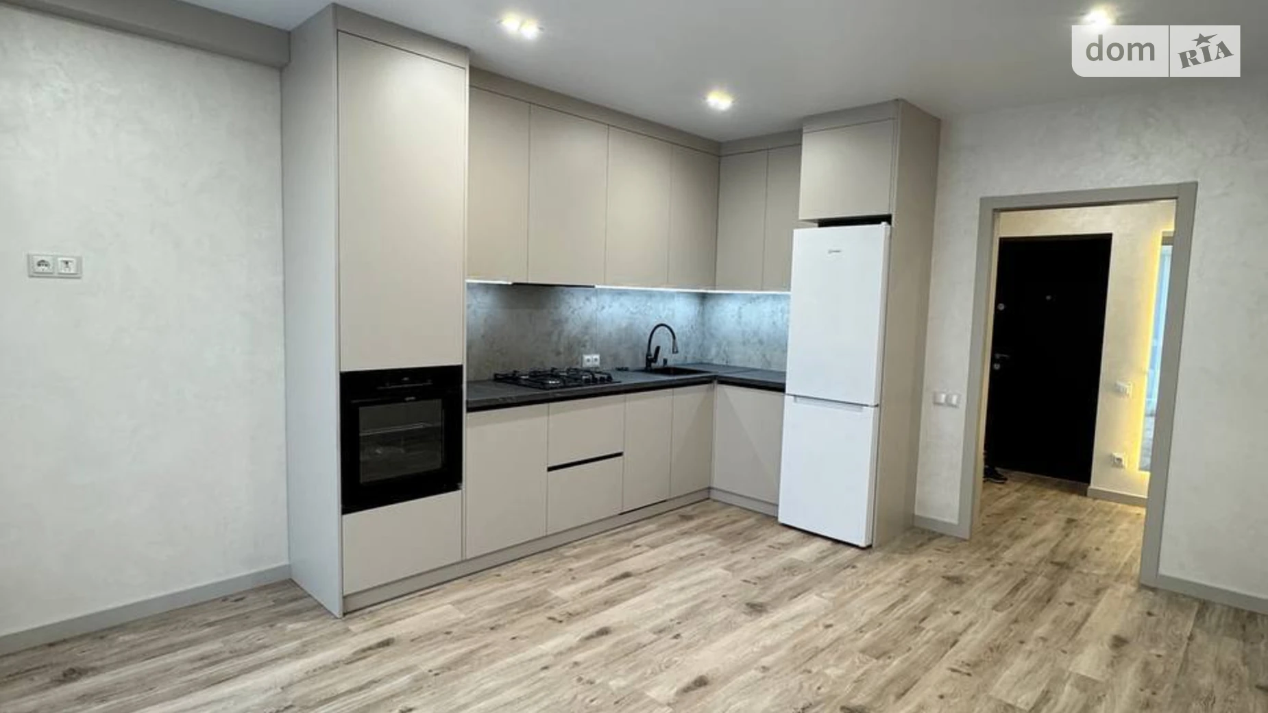 Продается 1-комнатная квартира 46.4 кв. м в Ровно, ул. Студенческая, 24 - фото 2