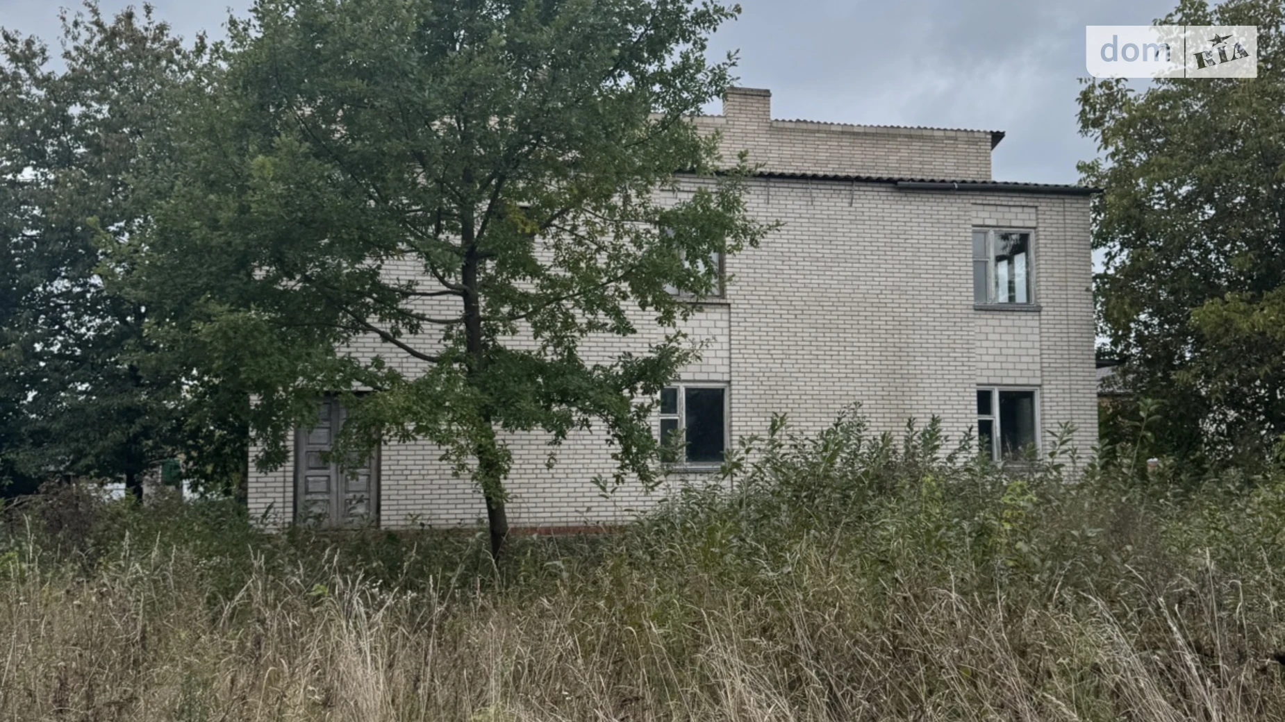 Продается дом на 3 этажа 300 кв. м с подвалом, цена: 43000 $ - фото 3