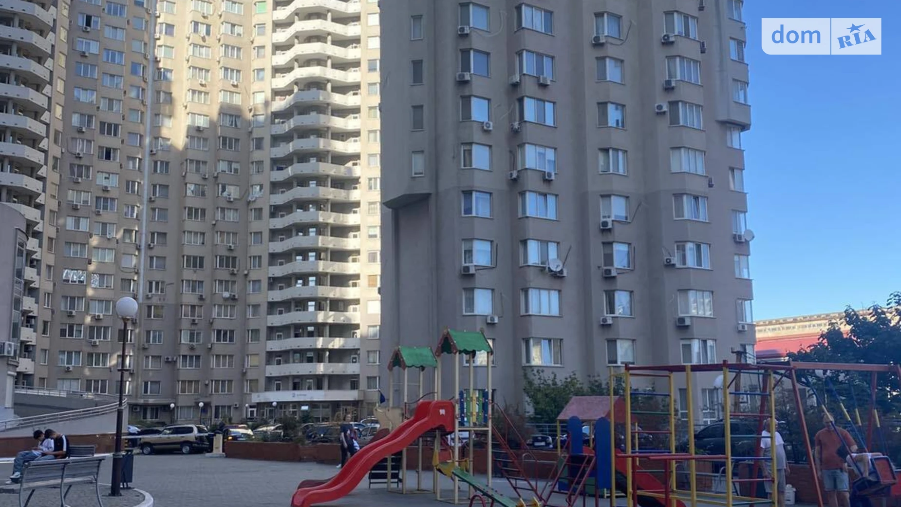 Сдается в аренду 1-комнатная квартира 60 кв. м в Одессе, ул. Среднефонтанская, 19А - фото 2