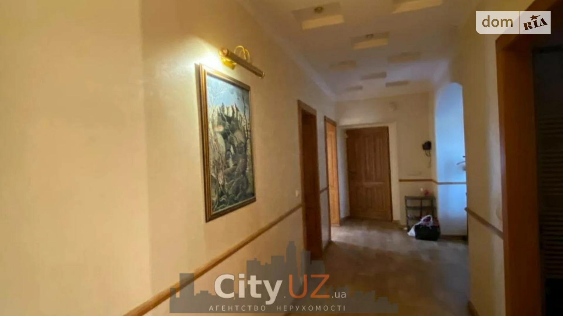 Продается 4-комнатная квартира 270 кв. м в Ужгороде, наб. Независимости - фото 3