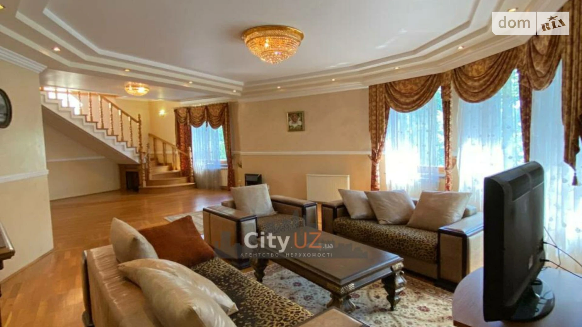 Продается 4-комнатная квартира 270 кв. м в Ужгороде, наб. Независимости - фото 4