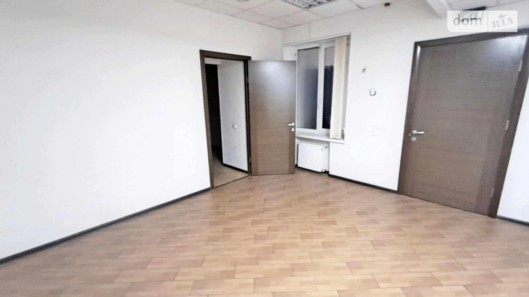 Сдается в аренду офис 77.5 кв. м в бизнес-центре, цена: 20010 грн - фото 3