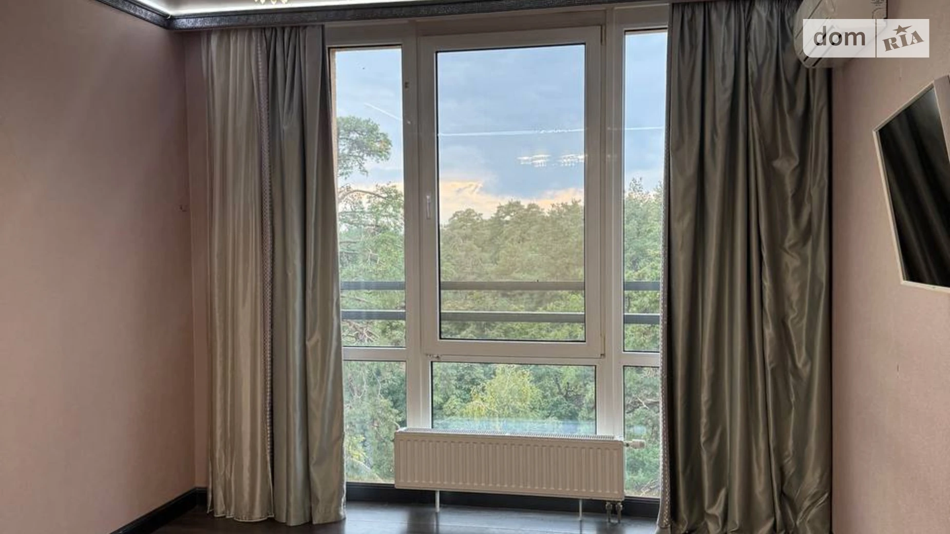 Продается 1-комнатная квартира 37.5 кв. м в Киеве, ул. Анатолия Петрицкого, 13 - фото 3