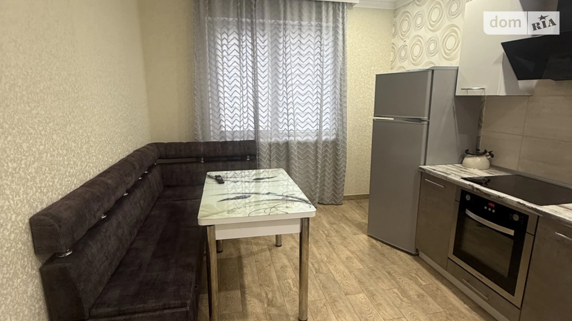 Продается 1-комнатная квартира 42 кв. м в Одессе, ул. Академика Сахарова, 3В - фото 2