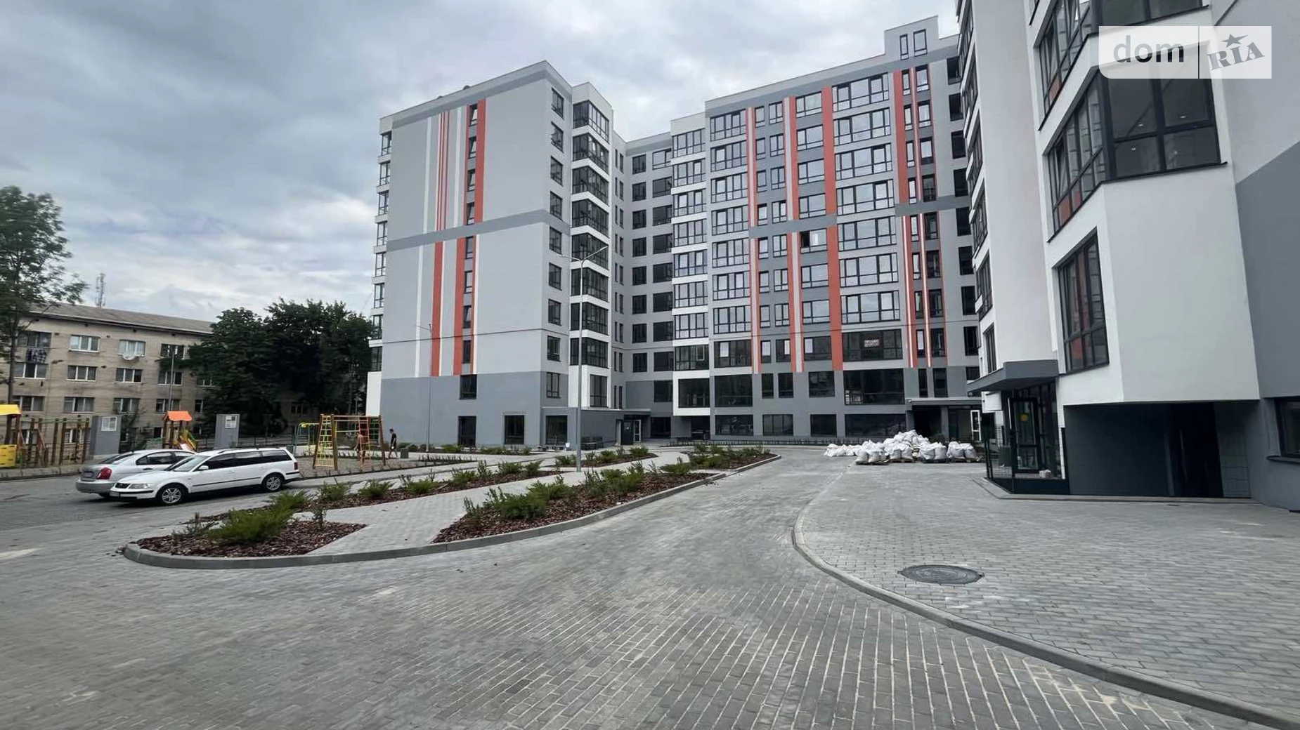 Продается 3-комнатная квартира 88 кв. м в Виннице, пл. Привокзальная, 30 - фото 2