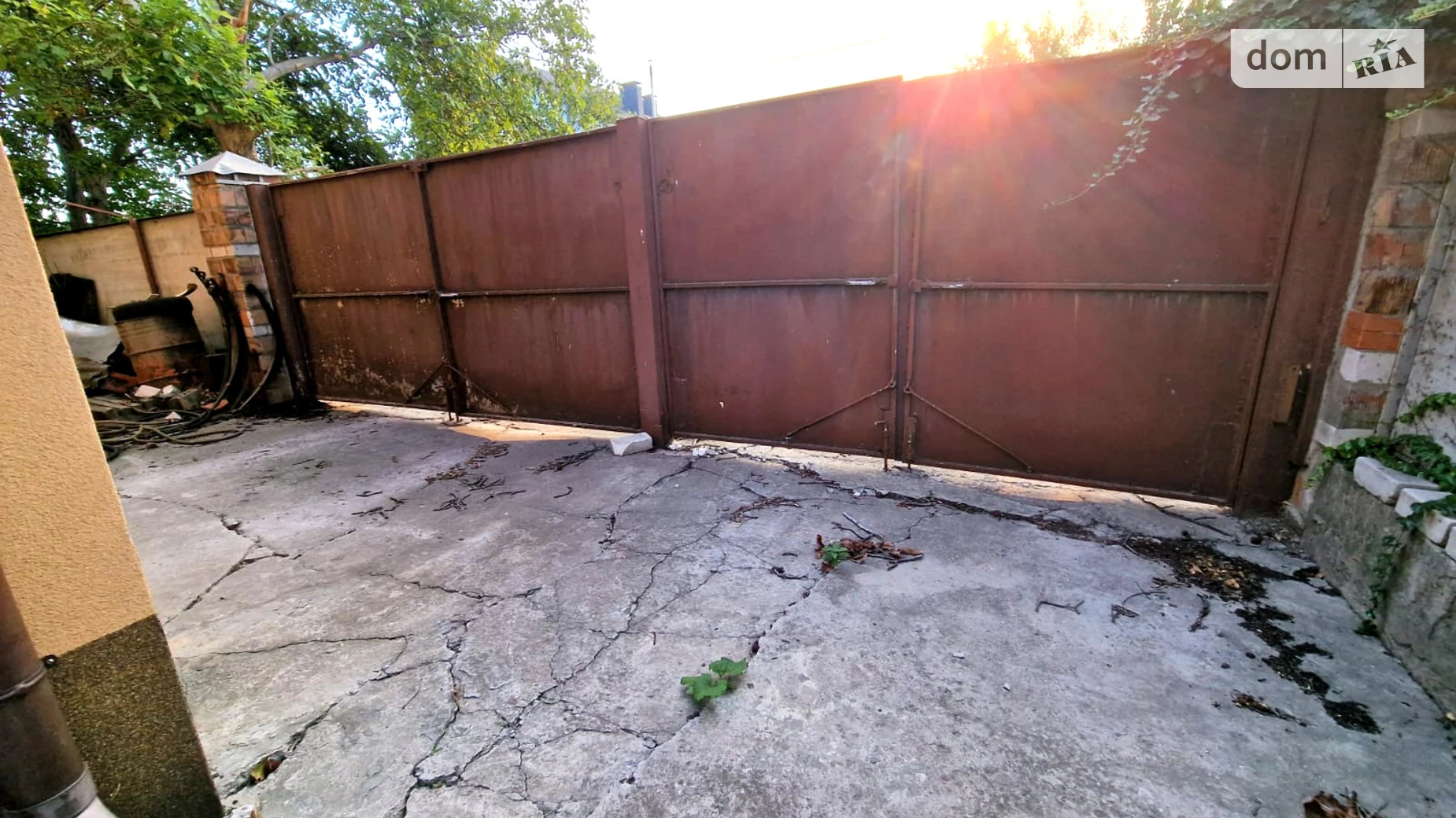 Продается дом на 2 этажа 320 кв. м с гаражом, цена: 150000 $ - фото 4