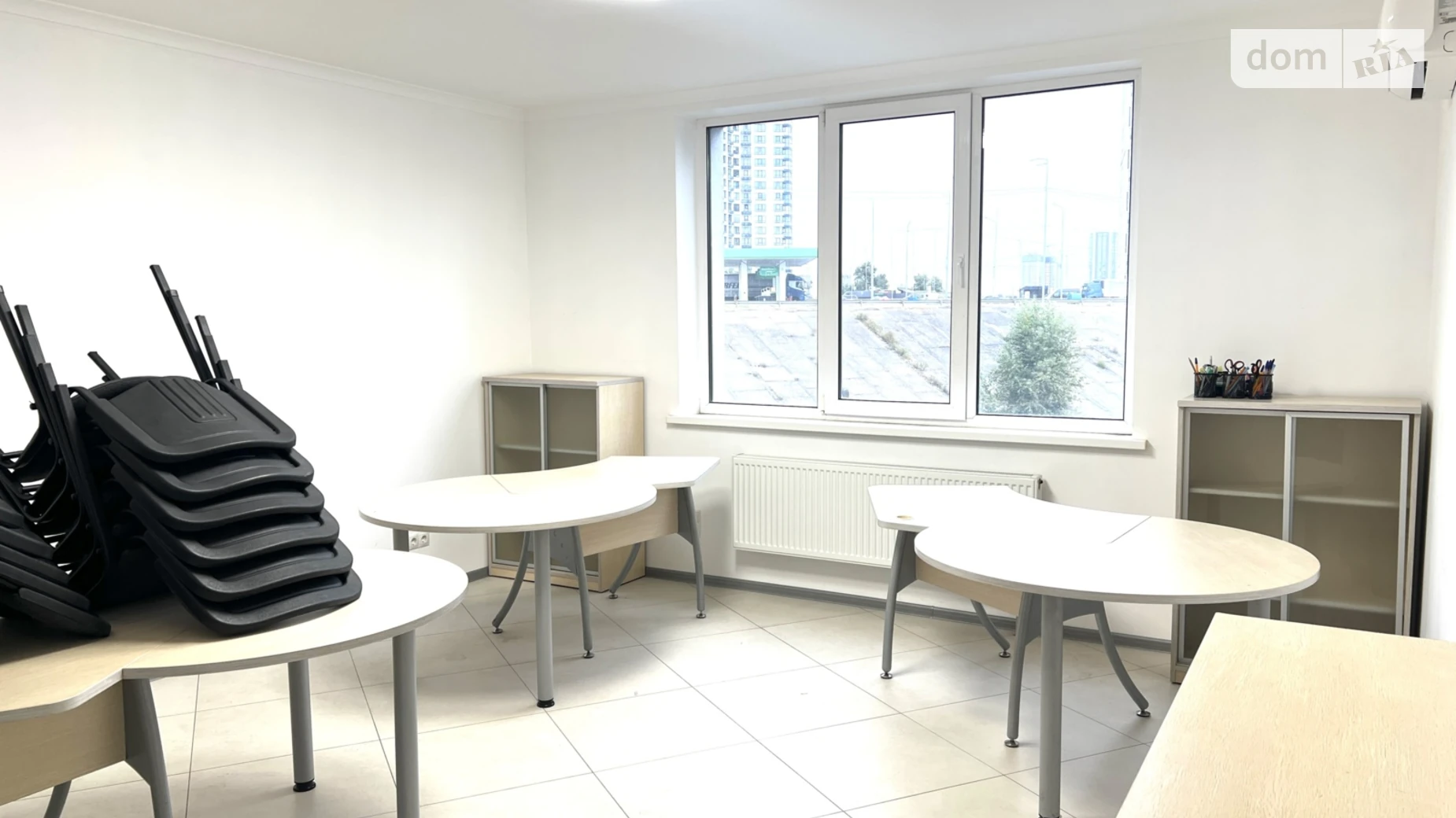 Сдается в аренду офис 92.5 кв. м в бизнес-центре, цена: 800 $ - фото 2