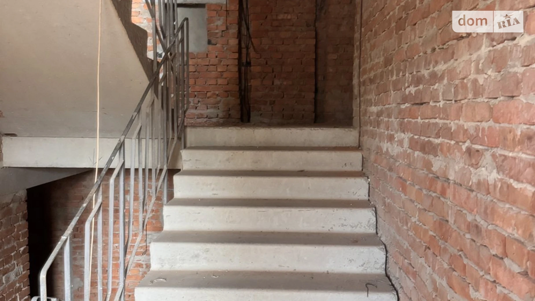 Продается 3-комнатная квартира 82.5 кв. м в Черткове, ул. Степана Бандеры, 60 - фото 3