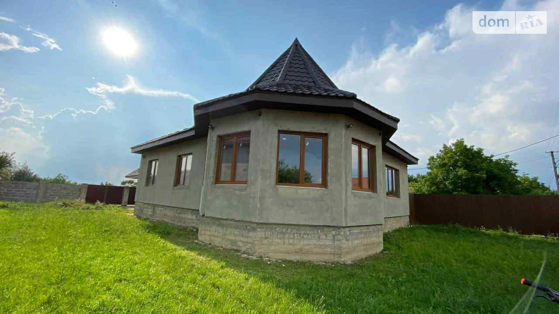 Продается одноэтажный дом 113 кв. м с камином, цена: 120000 € - фото 2