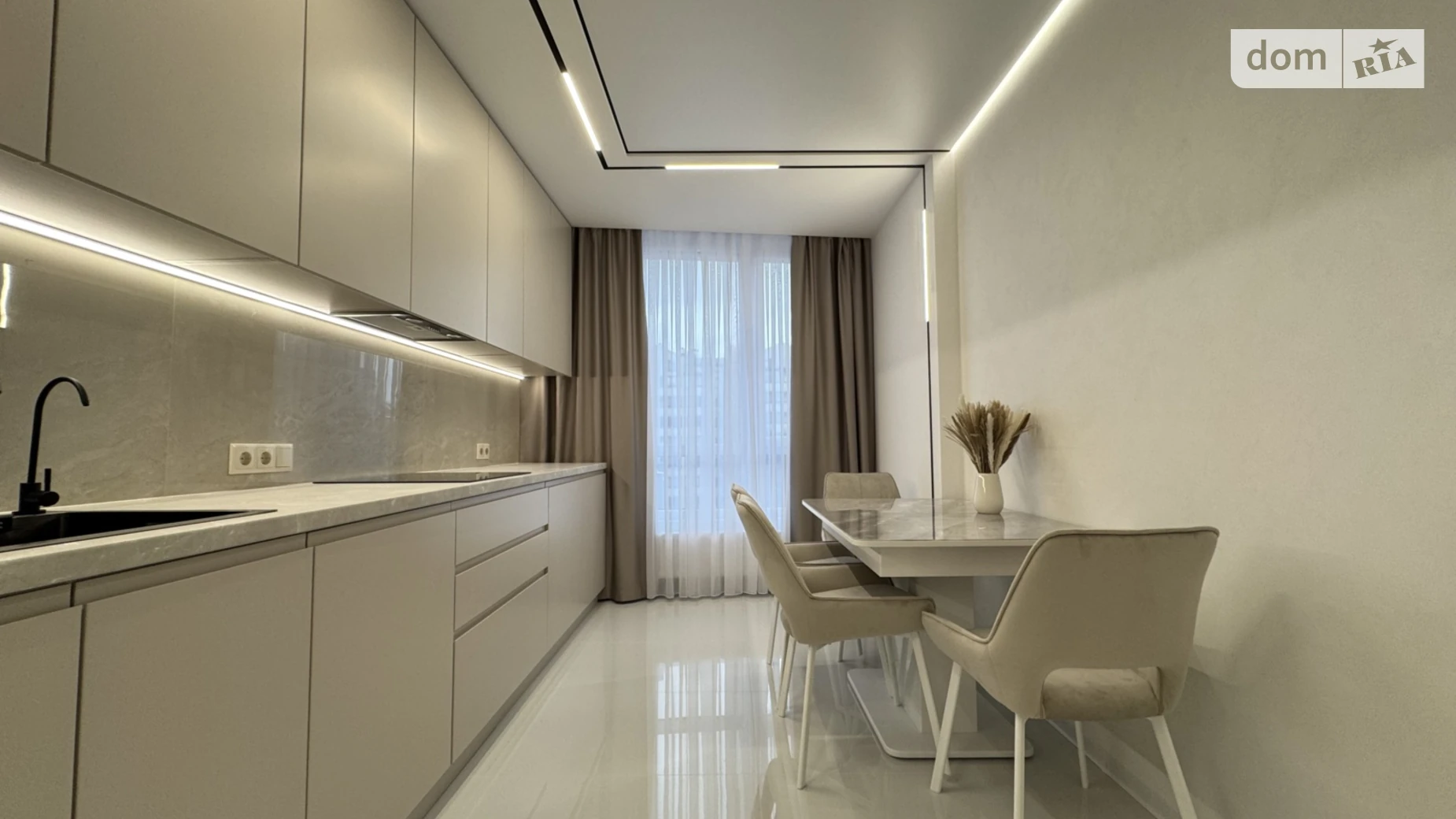 Продается 2-комнатная квартира 62 кв. м в Ивано-Франковске, бул. Южный - фото 5