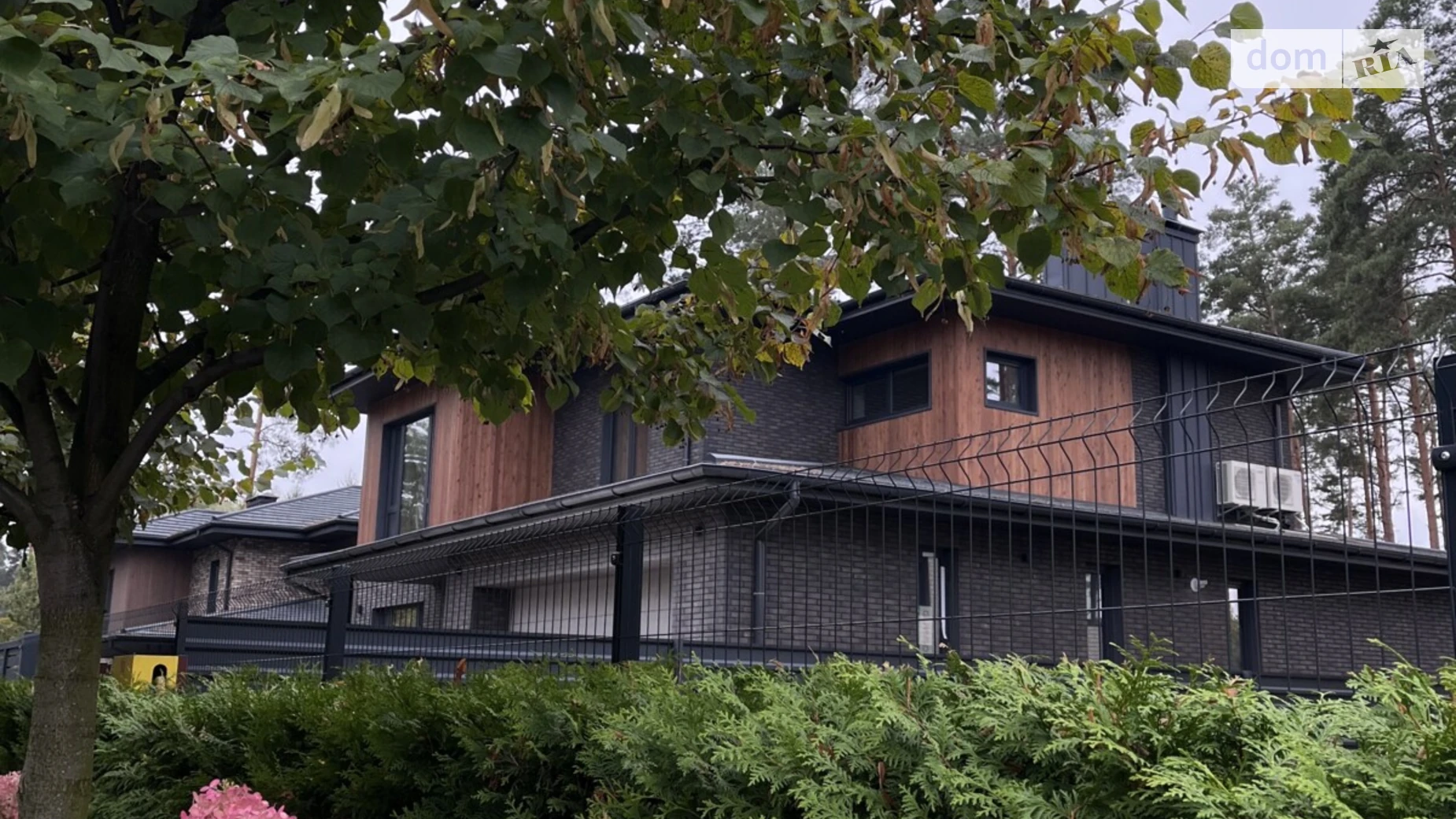 Продается дом на 2 этажа 215 кв. м с мебелью, цена: 440000 $ - фото 2