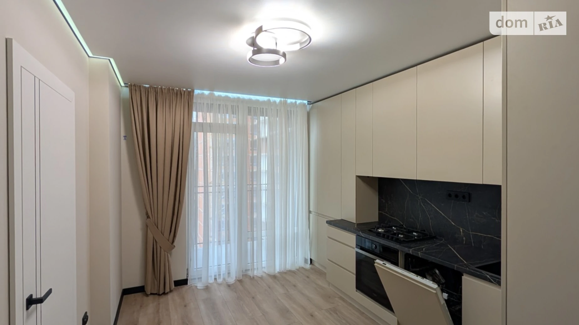 Продается 1-комнатная квартира 45 кв. м в Ивано-Франковске, ул. Юліана Пелеша(Крайковского) - фото 4