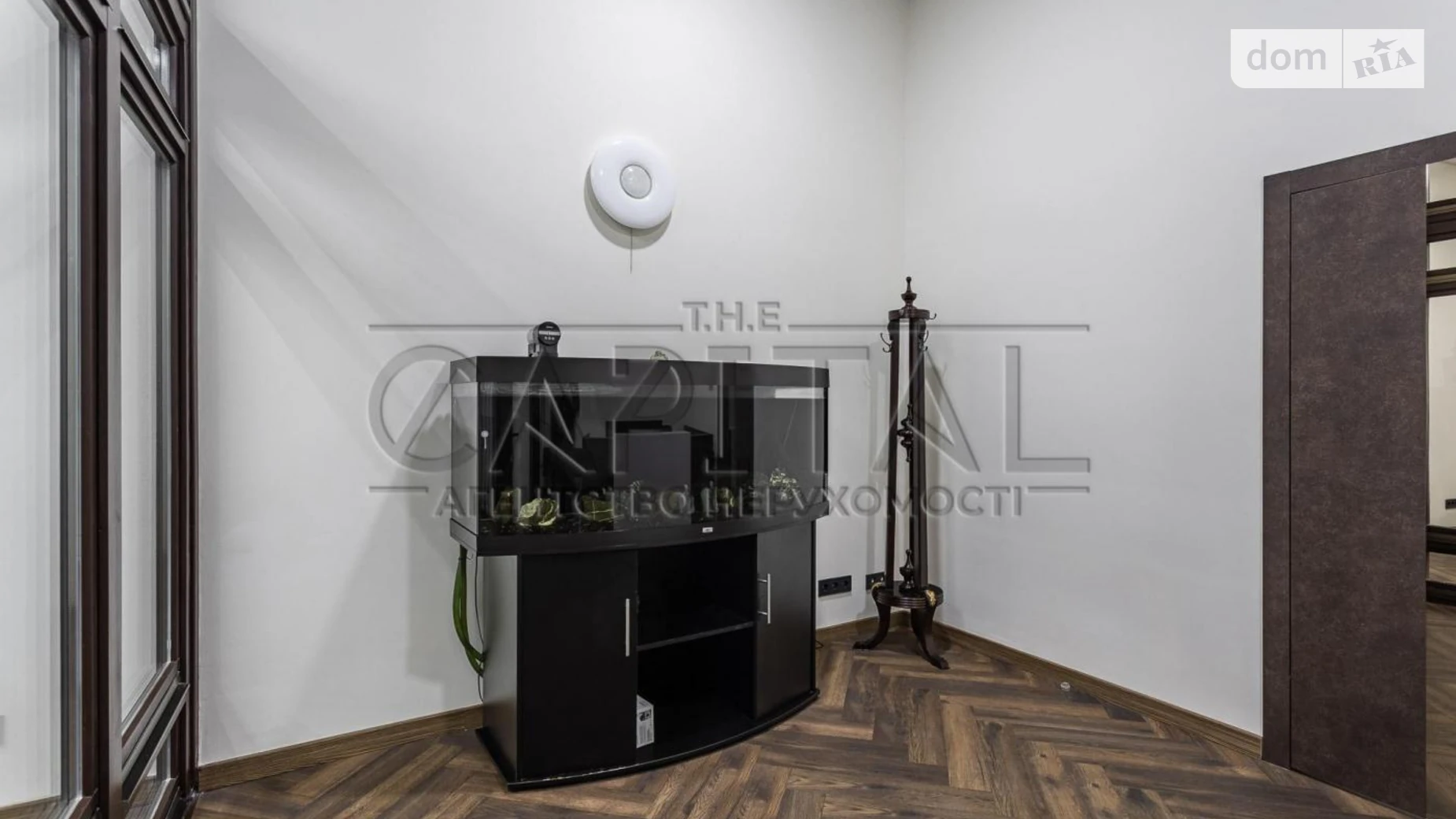 Продается офис 220 кв. м в бизнес-центре, цена: 600000 $ - фото 2