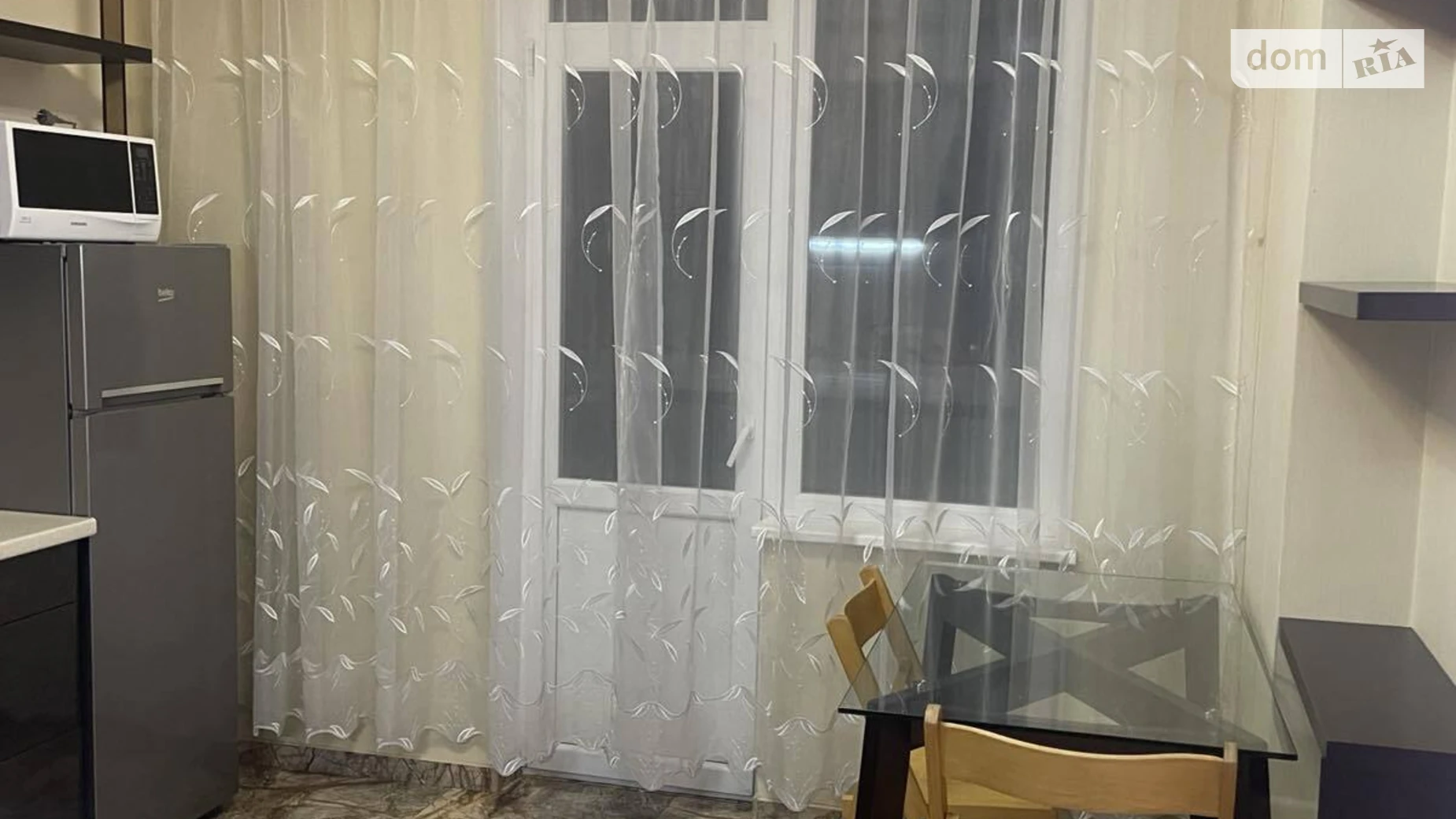 Сдается в аренду 1-комнатная квартира 40 кв. м в Одессе, мас. Радужный - фото 2