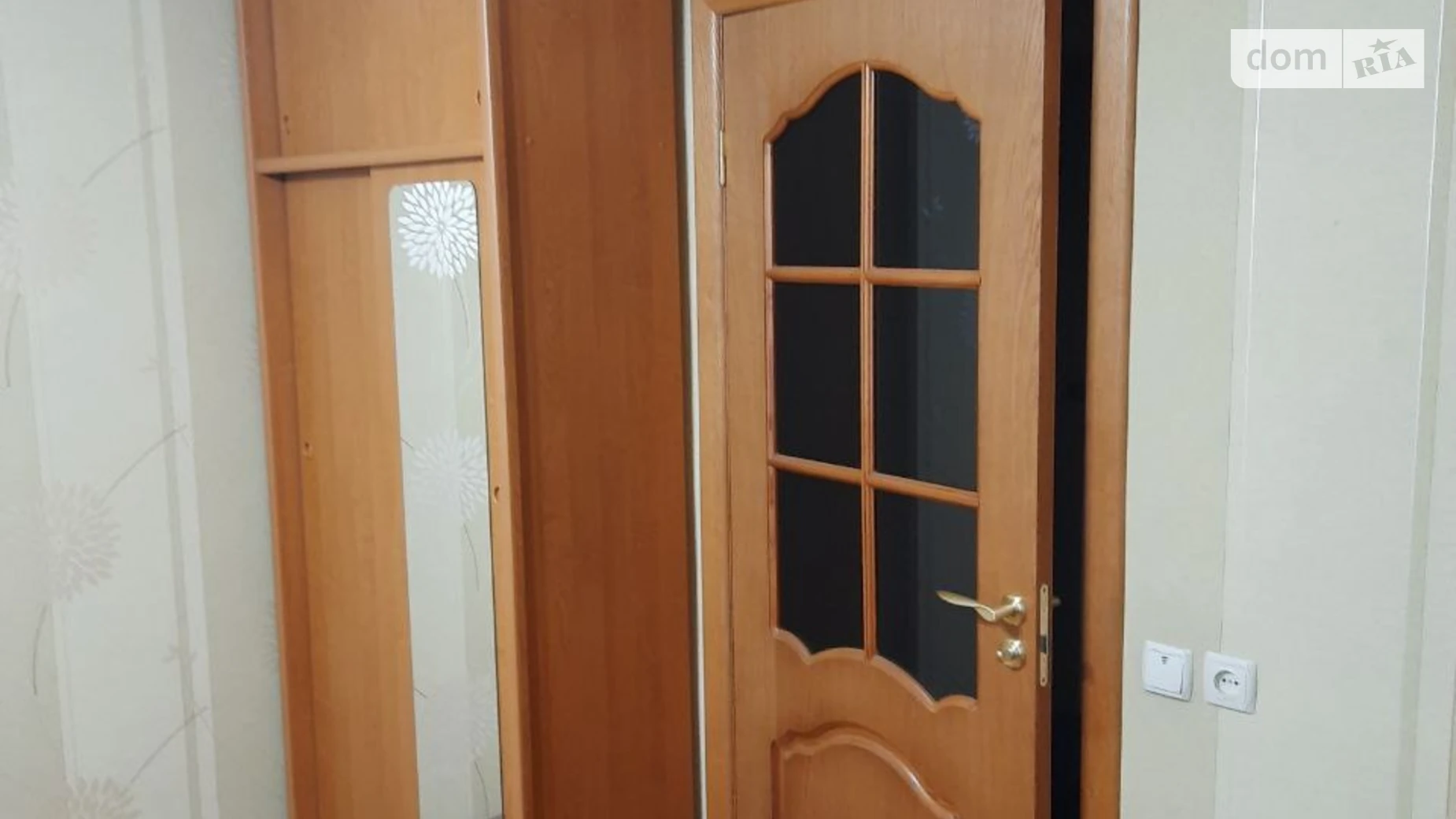 Продается 3-комнатная квартира 76.7 кв. м в Днепре, ул. Комбрига-Петрова, 6 - фото 2