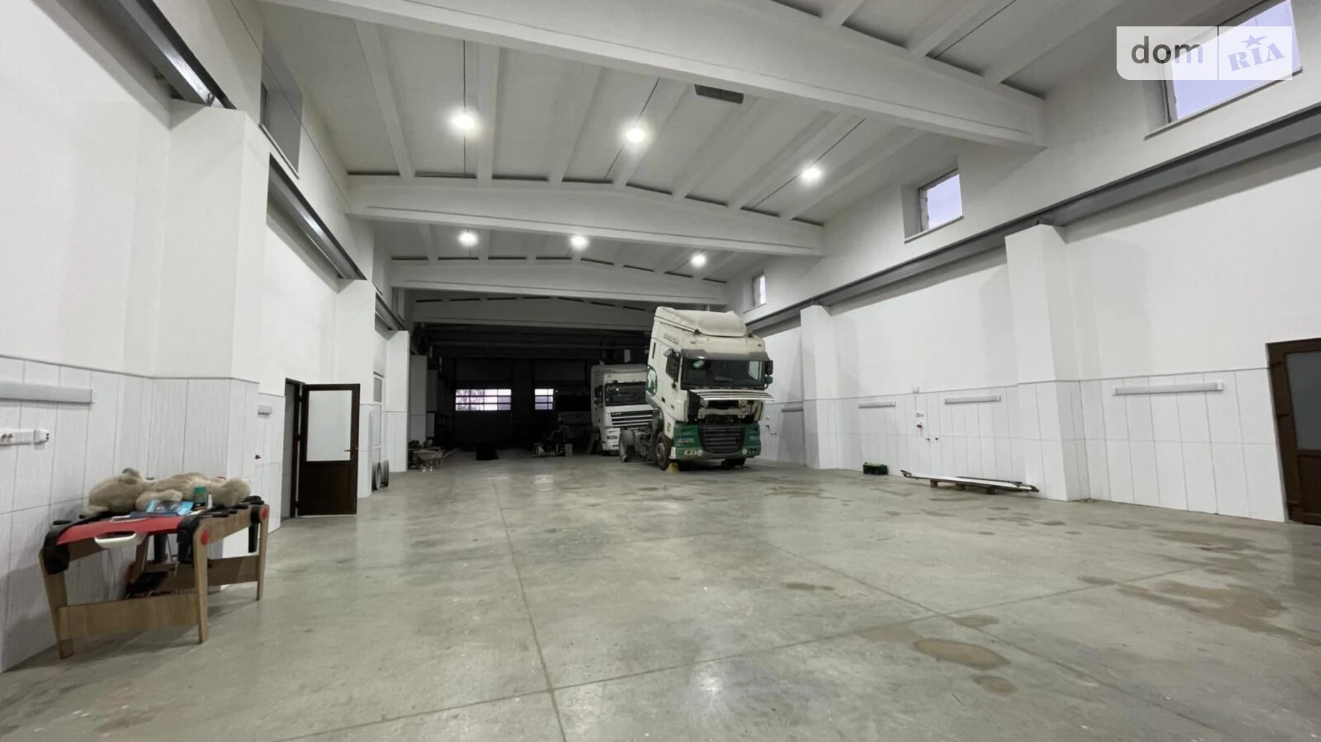 Сдается в аренду помещения свободного назначения 1800 кв. м в 2-этажном здании, цена: 800000 грн - фото 3