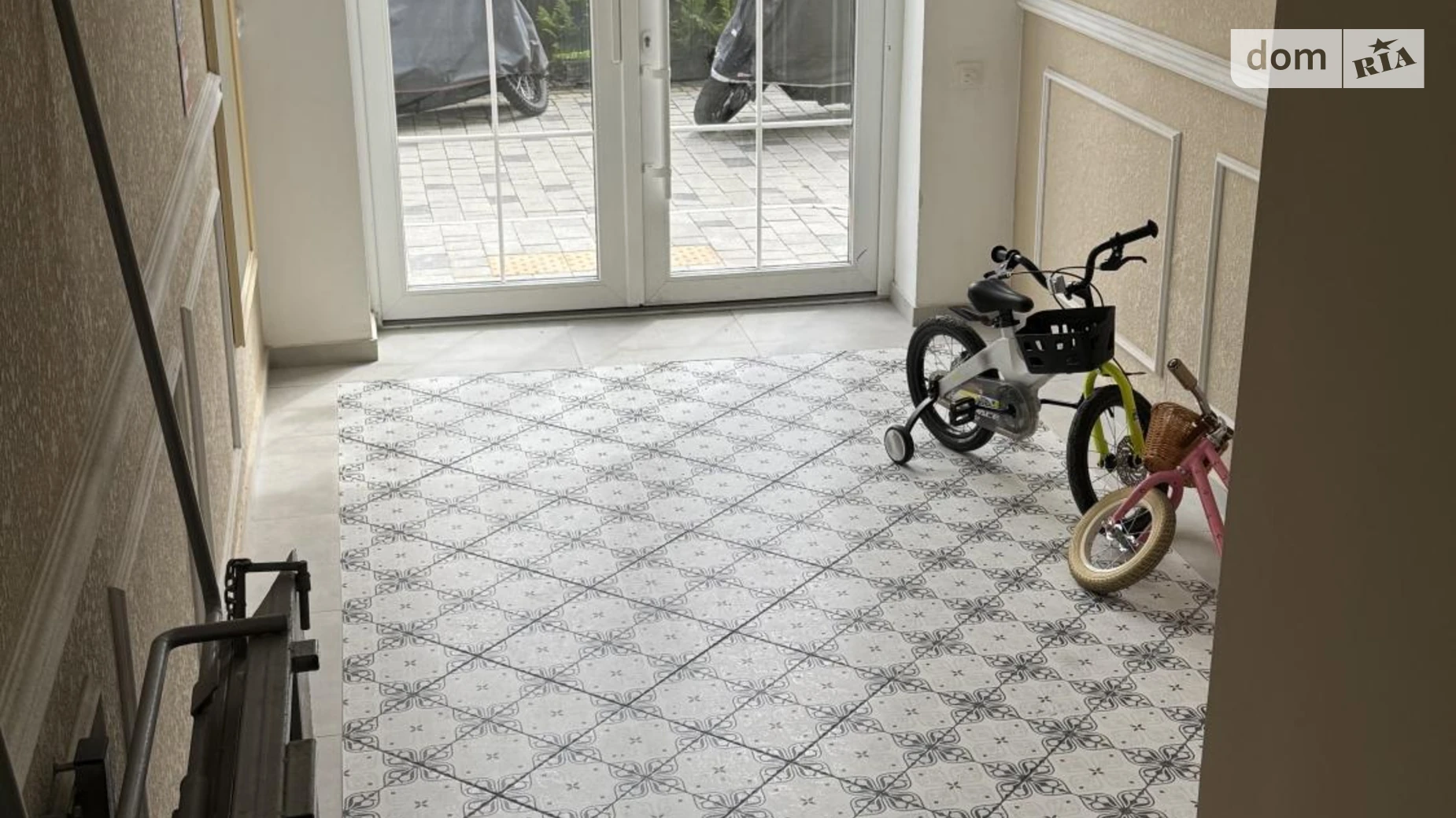 Продается 2-комнатная квартира 86 кв. м в Ужгороде, цена: 86000 $ - фото 2