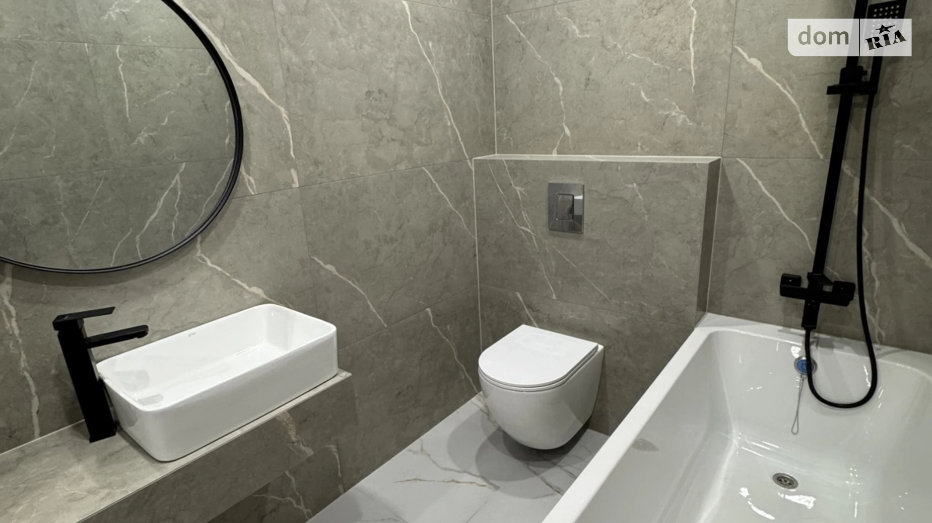 Продается 1-комнатная квартира 43 кв. м в Ровно, ул. Гайдамацкая, 13Б - фото 3