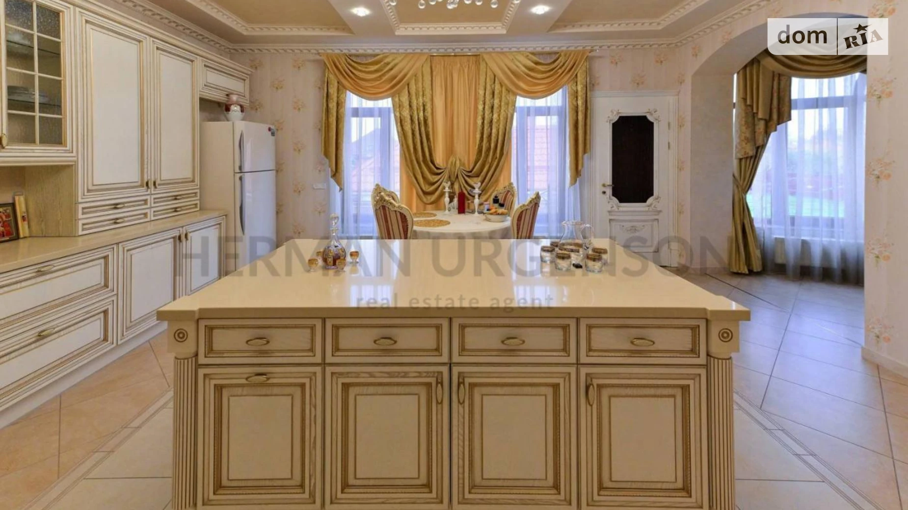 Продается дом на 3 этажа 404.4 кв. м с балконом, цена: 385000 $ - фото 3