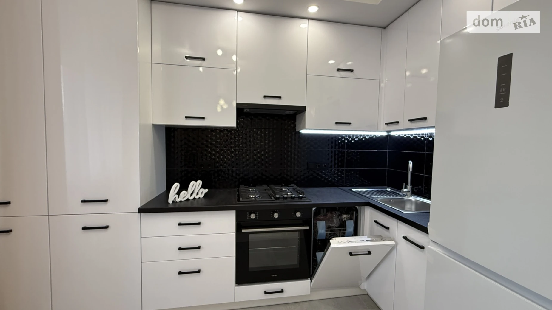 Продается 1-комнатная квартира 40 кв. м в Софиевской Борщаговке, ул. Мира, 16 - фото 2