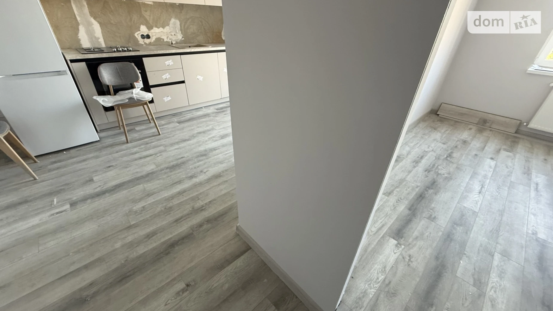 Продается 2-комнатная квартира 56 кв. м в Ужгороде, ул. Легоцкого - фото 2