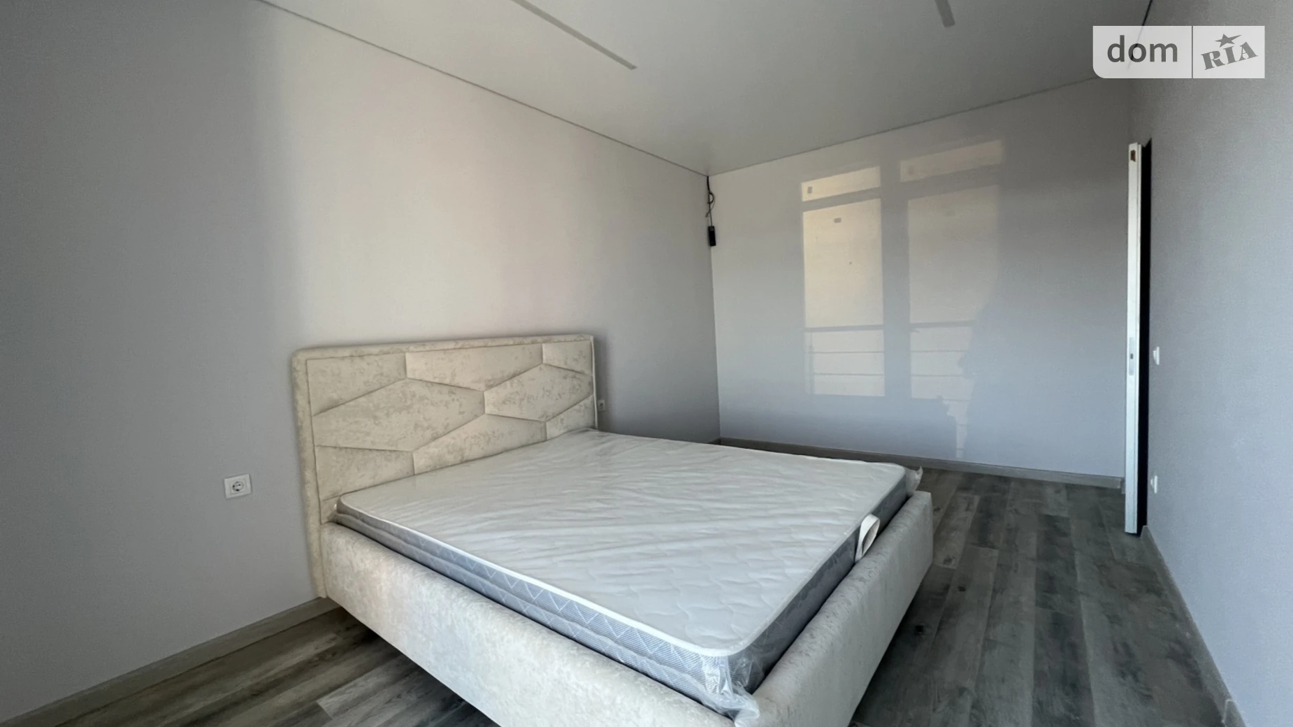 Продается 2-комнатная квартира 55.87 кв. м в Ужгороде, ул. Богомольца - фото 2