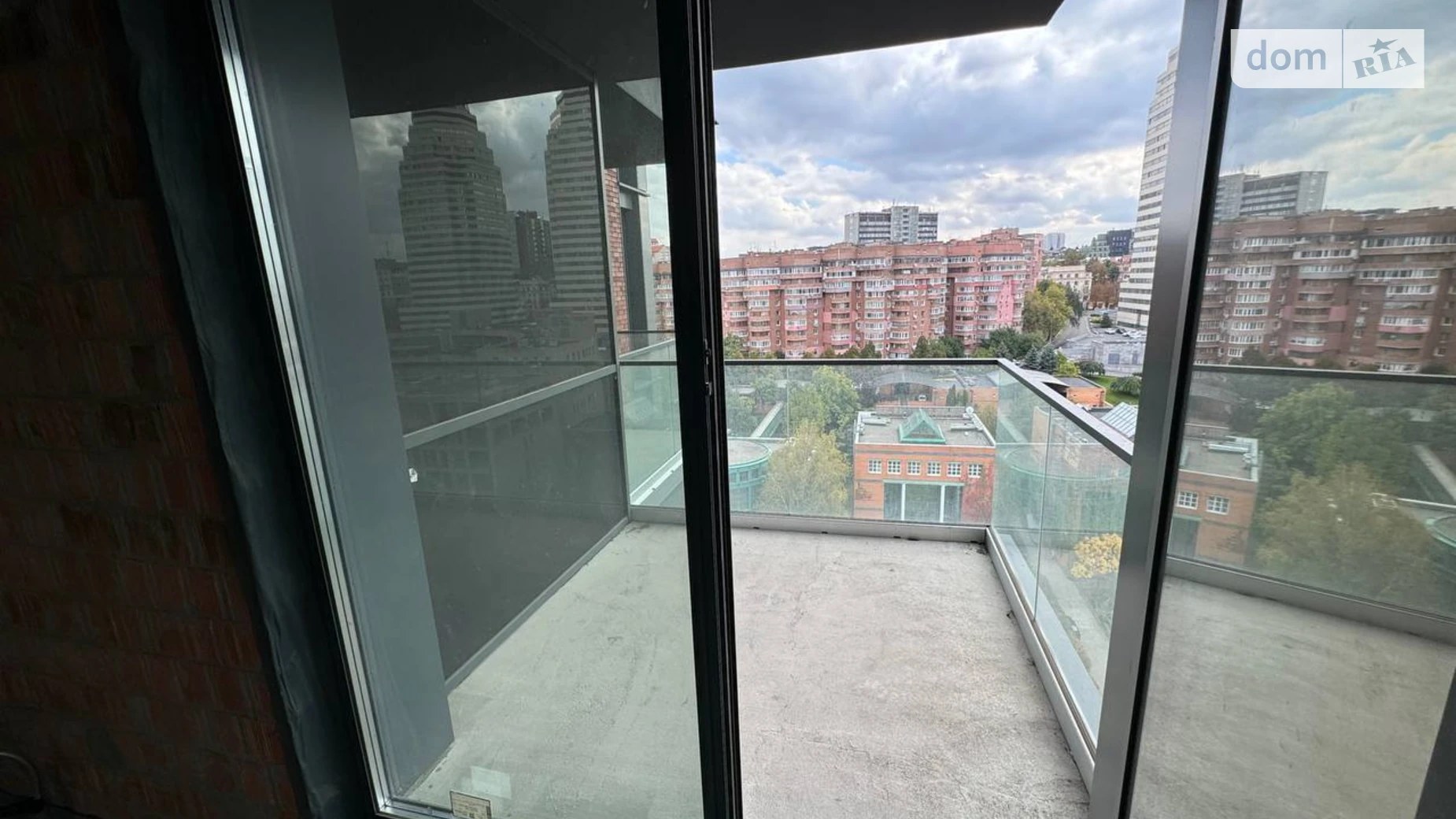 Продається 1-кімнатна квартира 67.8 кв. м у Дніпрі, вул. Січеславська Набережна, 53А - фото 2