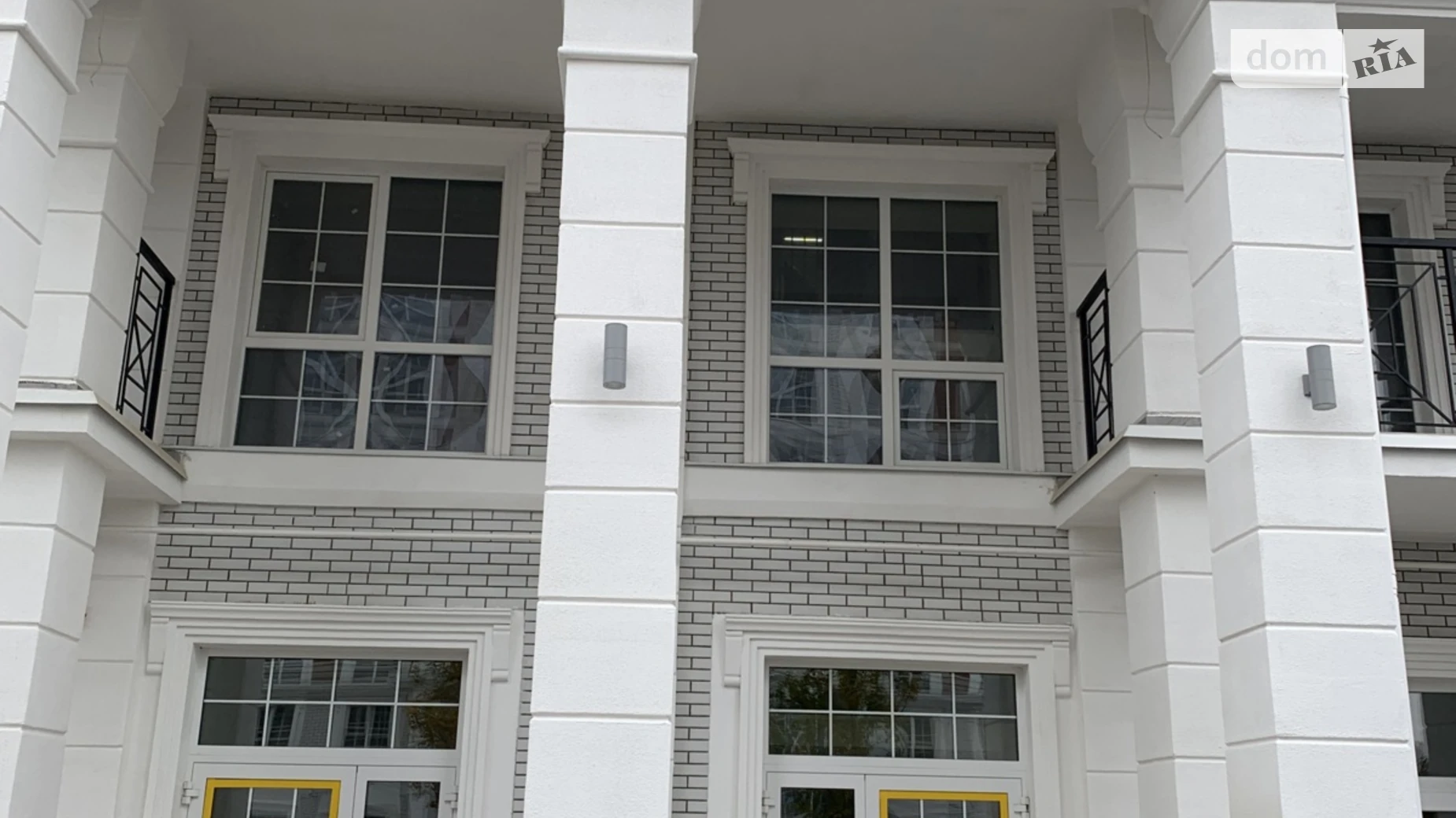 Продается 2-комнатная квартира 61 кв. м в Чайках, ул. Коцюбинского, 2 - фото 2