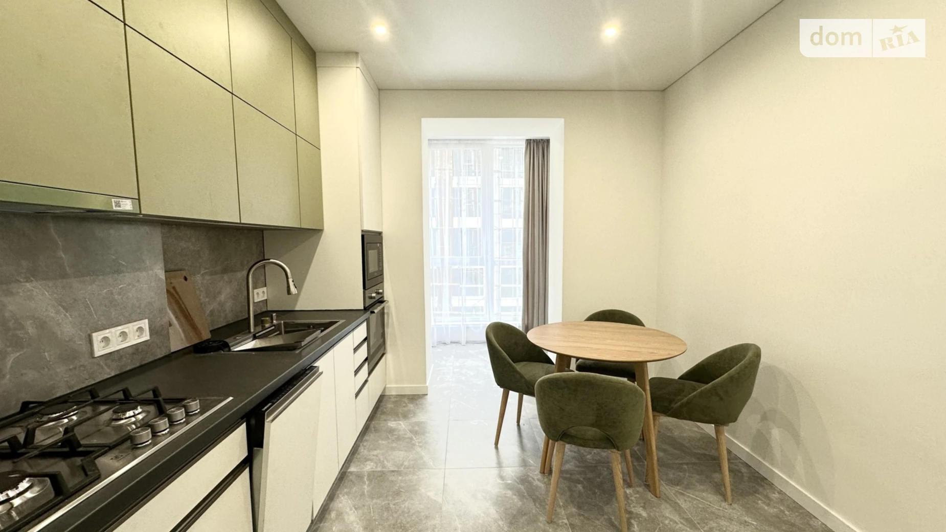 Продается 1-комнатная квартира 41.3 кв. м в Ивано-Франковске, ул. Ребета Л., 10Д - фото 2