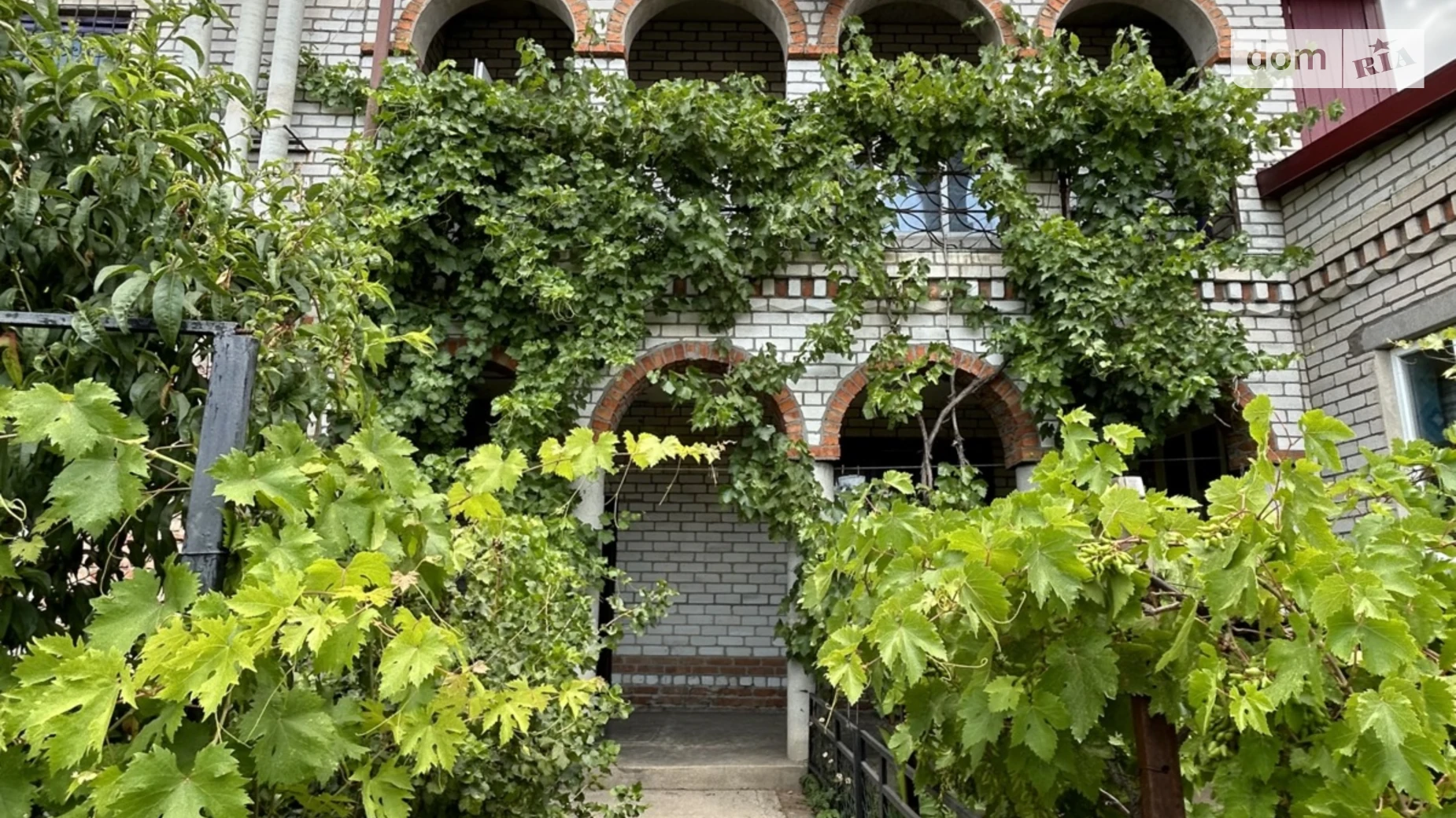 Продается дом на 2 этажа 200 кв. м с балконом, цена: 60000 $ - фото 2
