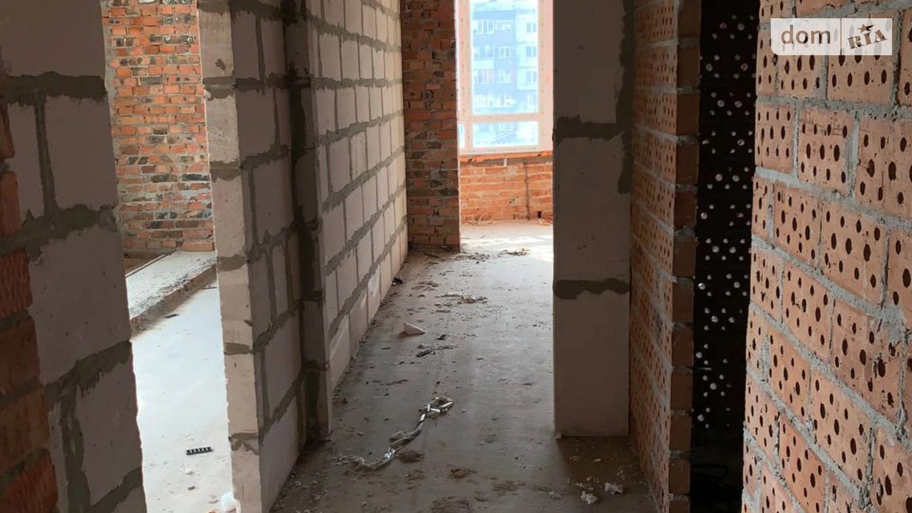 Продается 2-комнатная квартира 72.81 кв. м в Хмельницком, ул. Прибугская, 5/1 корпус 4 - фото 3