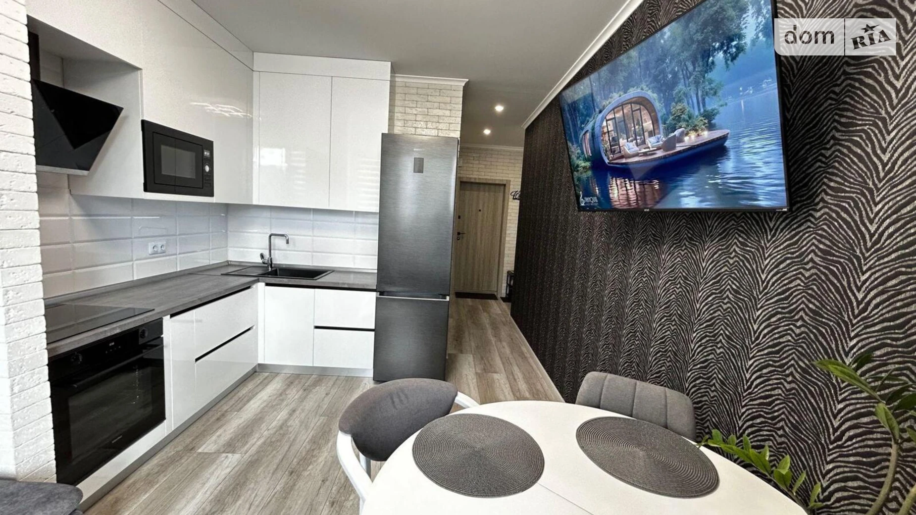 Продается 1-комнатная квартира 40.2 кв. м в Киеве, пер. Балтийский - фото 2