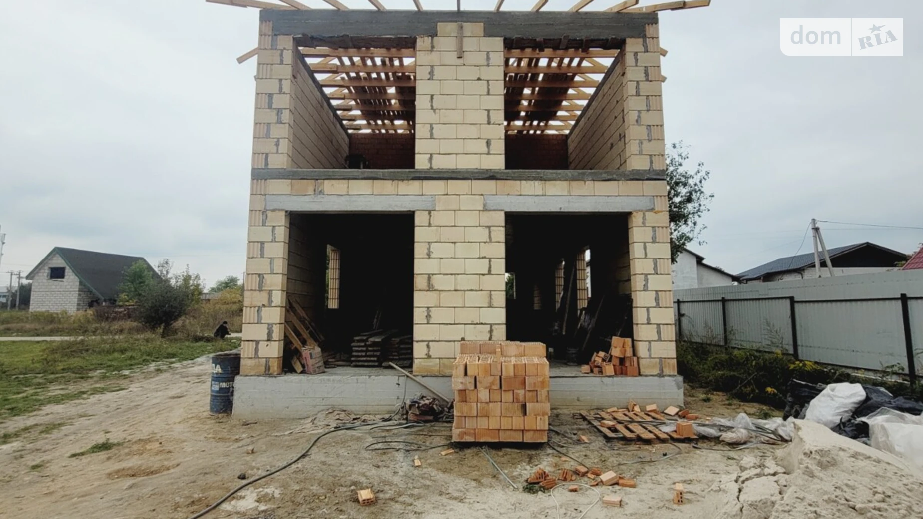 Продается дом на 2 этажа 130 кв. м с мансардой, цена: 91000 $ - фото 3