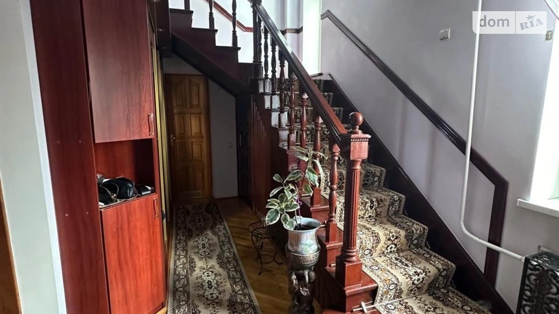 Продается дом на 2 этажа 237.8 кв. м с мансардой, цена: 119000 $ - фото 2