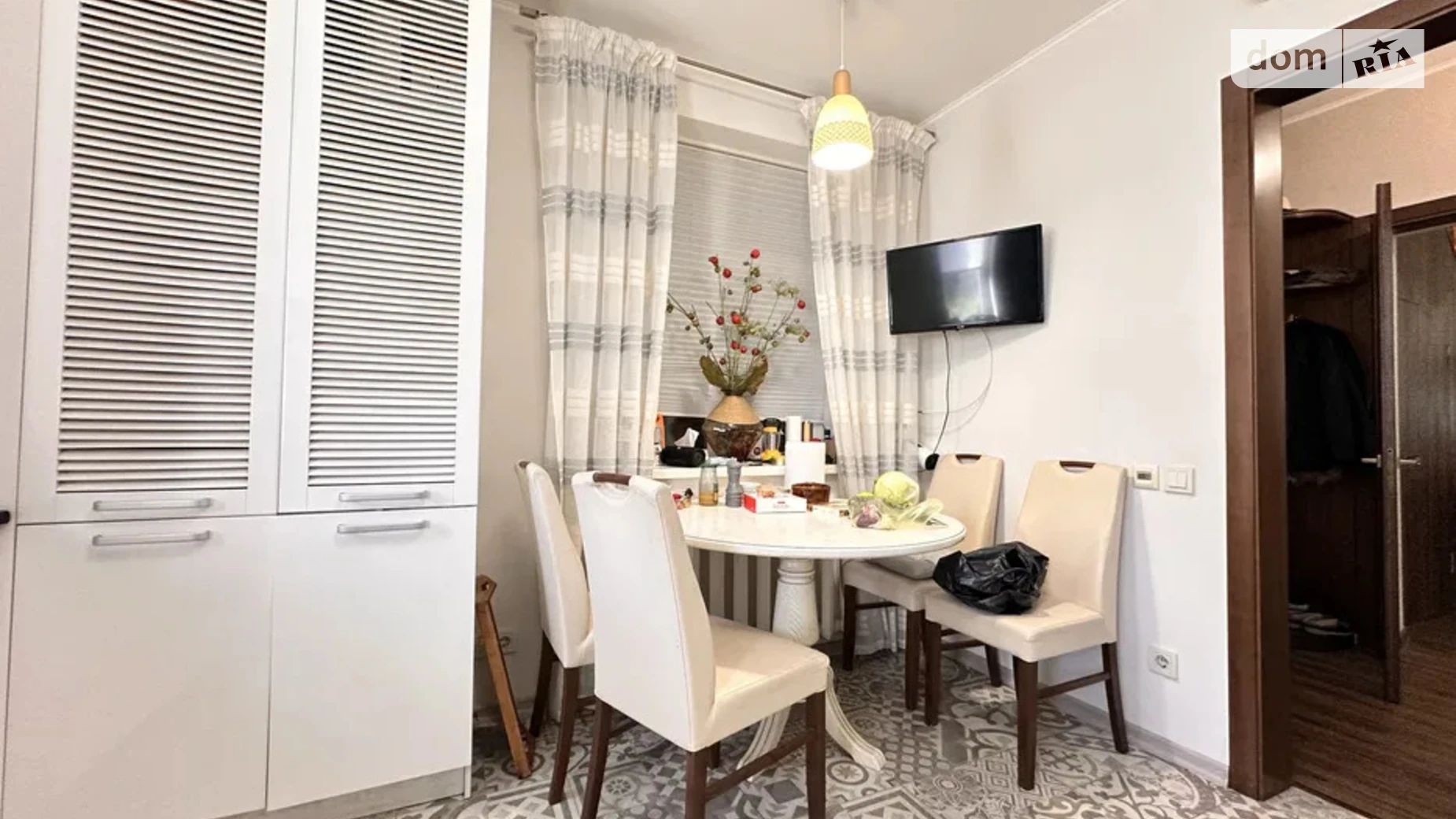 Сдается в аренду дом на 2 этажа 260 кв. м с садом, цена: 1650 $ - фото 2