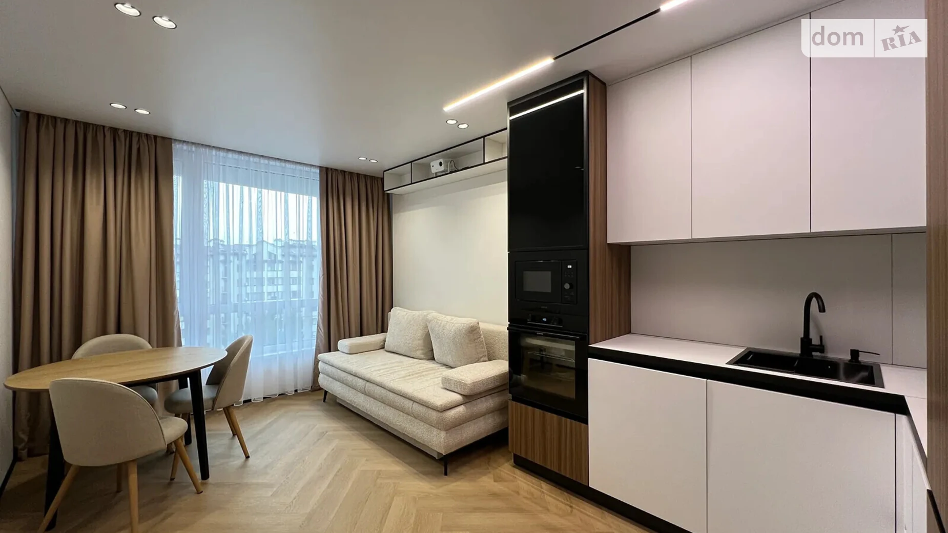 Продается 1-комнатная квартира 39 кв. м в Ивано-Франковске, бул. Южный, 32Б - фото 2