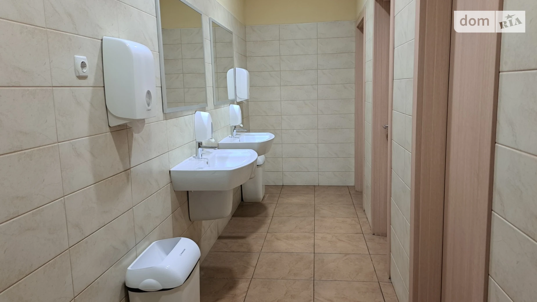 Здається в оренду офіс 89 кв. м в бізнес-центрі, цена: 1246 $ - фото 5