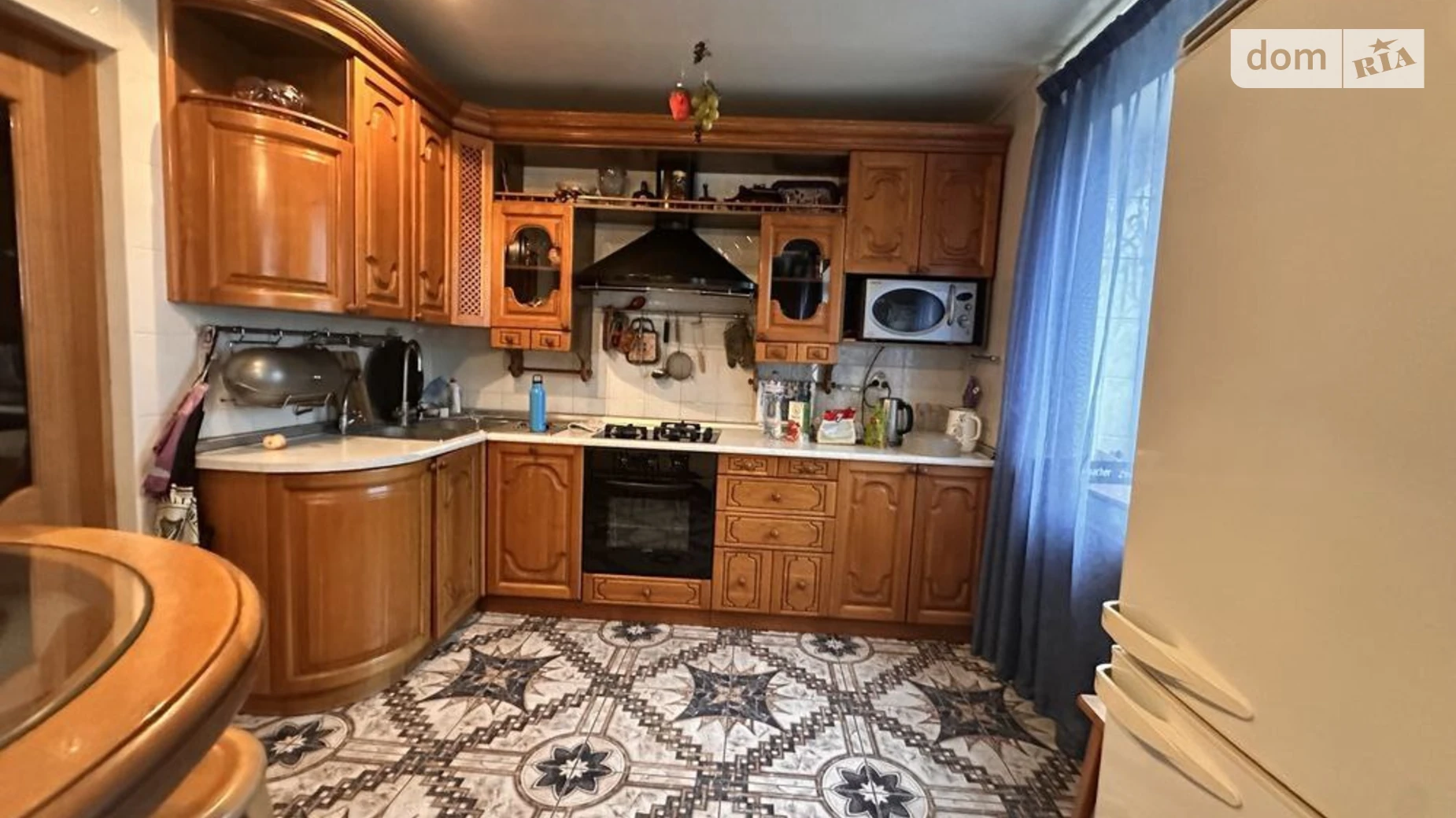 Сдается в аренду дом на 3 этажа 536 кв. м с подвалом, цена: 2000 $ - фото 2