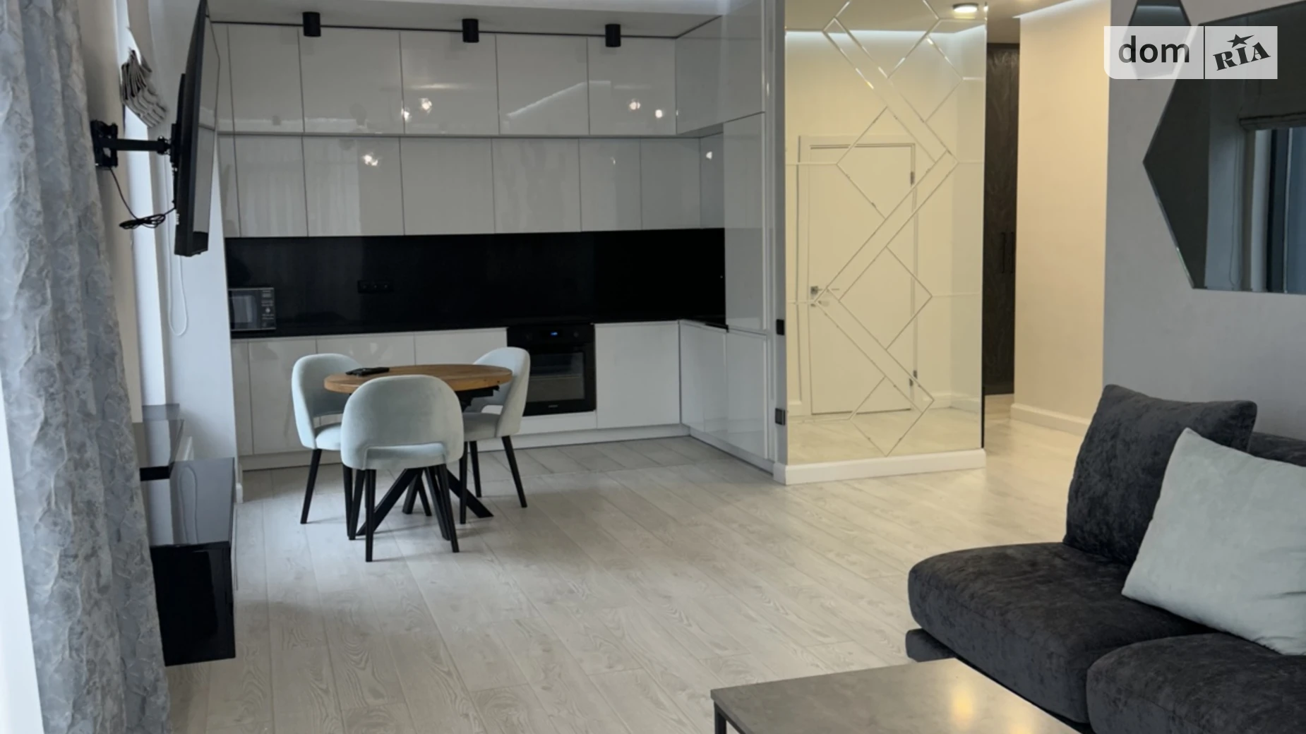 Сдается в аренду 1-комнатная квартира 80 кв. м в Киеве, ул. Андрея Верхогляда(Драгомирова), 11В - фото 2