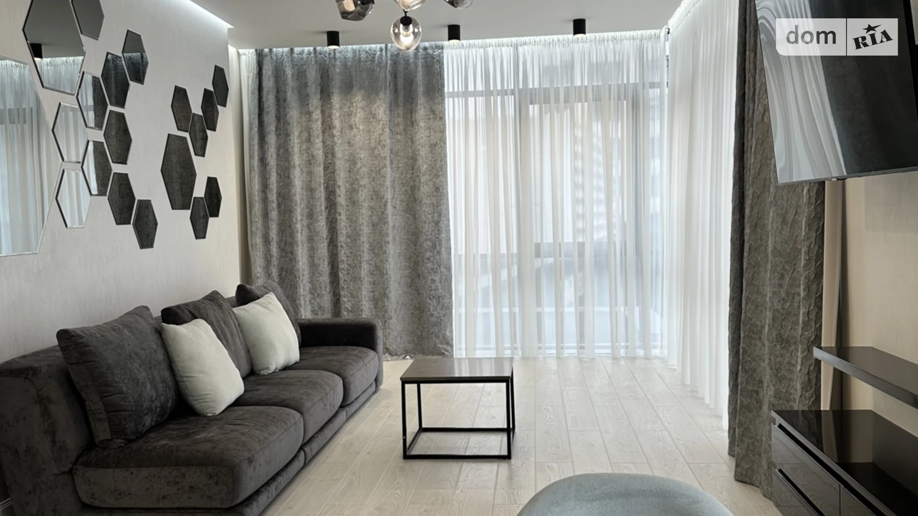 Сдается в аренду 1-комнатная квартира 80 кв. м в Киеве, ул. Андрея Верхогляда(Драгомирова), 11В - фото 4