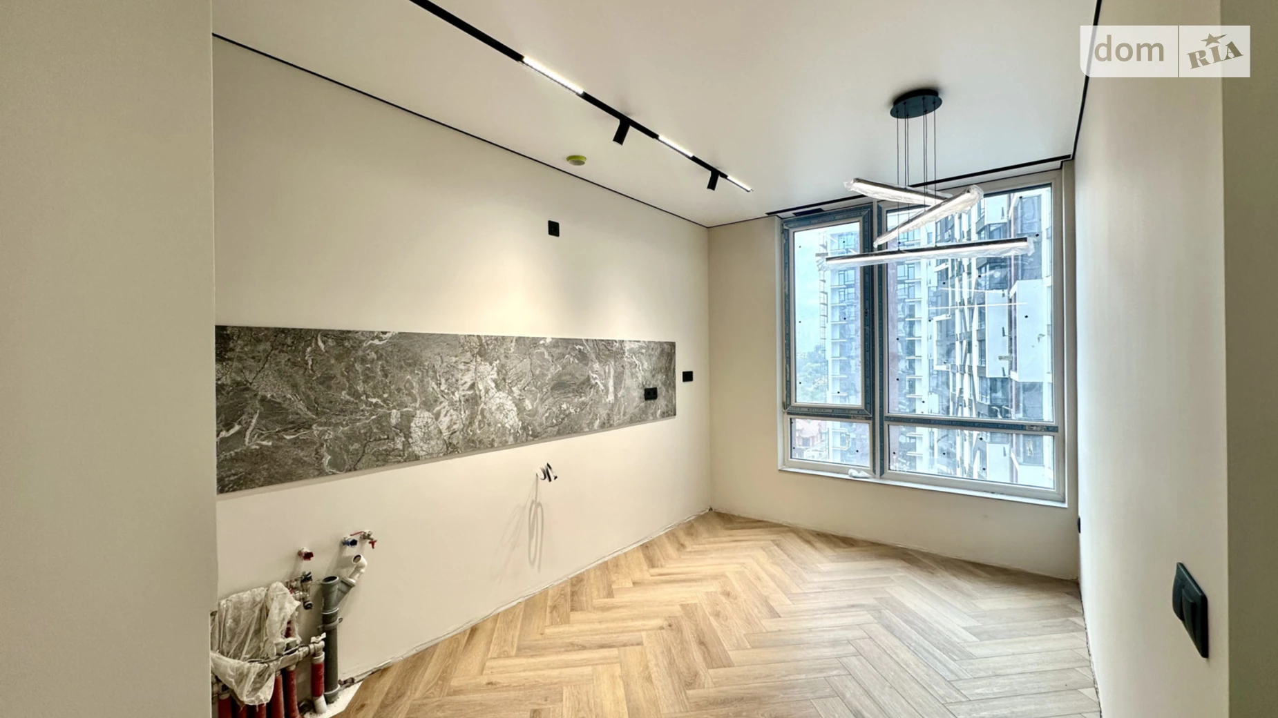 Продается 1-комнатная квартира 37 кв. м в, цена: 74000 $ - фото 2