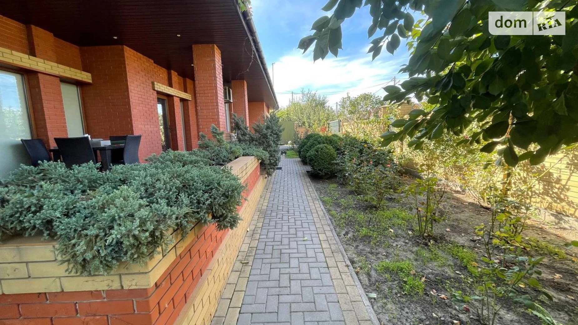 Продается одноэтажный дом 236.1 кв. м с мансардой, цена: 222000 $ - фото 2