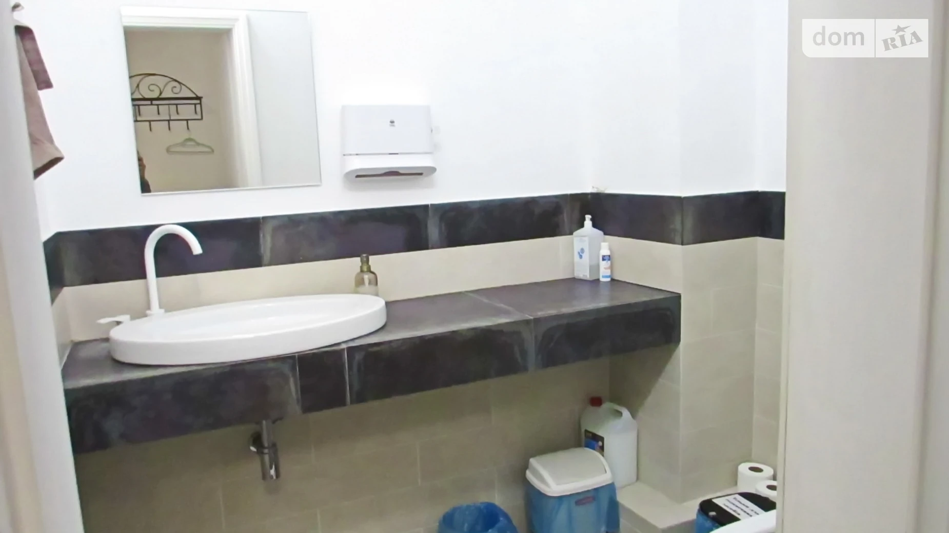 Продается офис 116 кв. м в бизнес-центре, цена: 330000 $ - фото 3