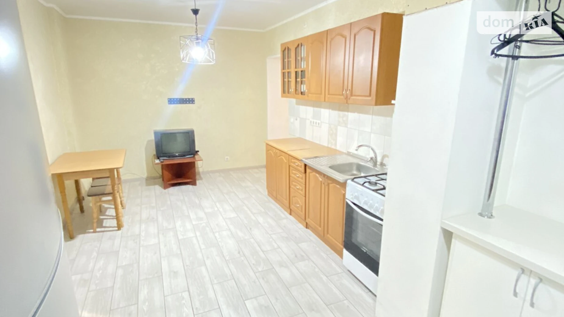 Продается 2-комнатная квартира 61 кв. м в Белой Церкви, ул. Ивана Пулюя(Матросова) - фото 2